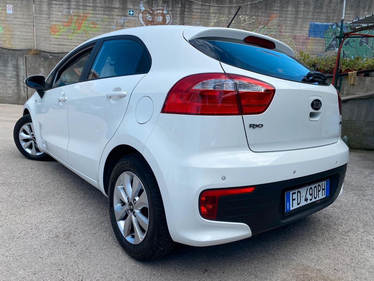 Kia Rio 1.1 CRDi diesel 75cv euro6 restyling 2016