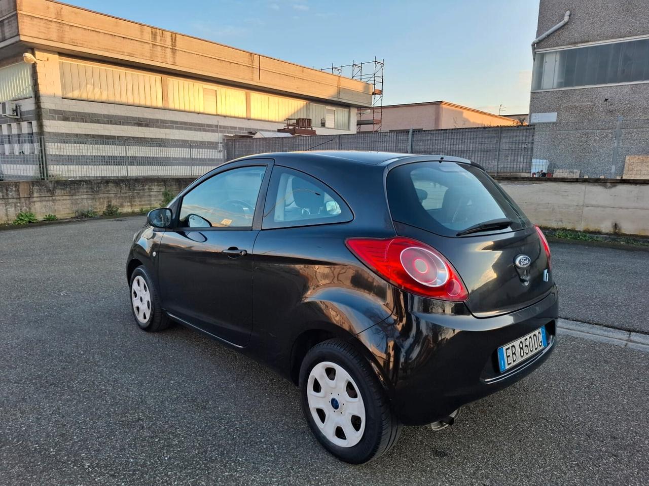 Ford Ka 1.2 benzina 2010 con SOLO 114.000 KM