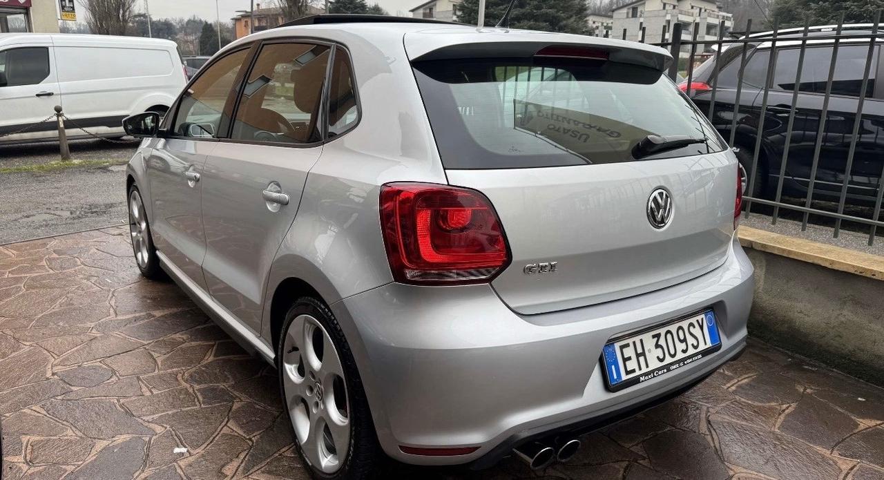Volkswagen Polo 1.4 DSG 5 porte Highline