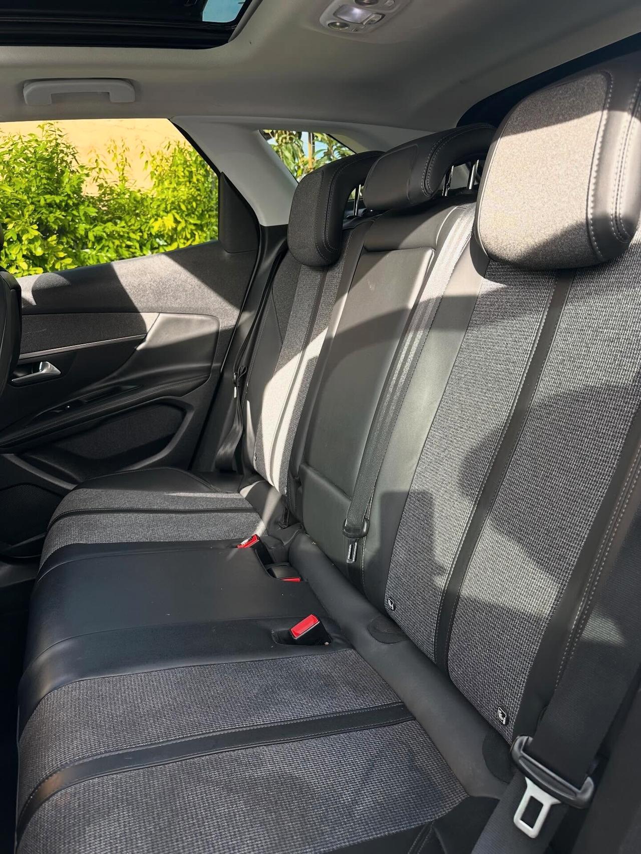 Peugeot 3008 BlueHDi 120 S&S EAT6 Business