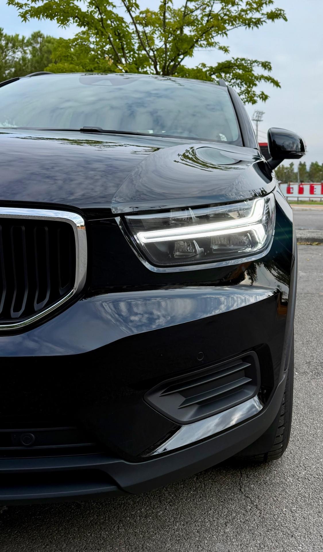 Volvo XC40 2.0 d3 150CV Momentum Geartronic