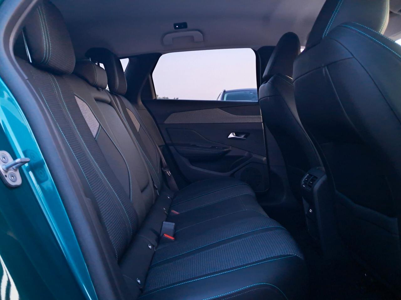 NEW Peugeot 308 HDi 130cv EAT8 Allure *LED-PELLE-NAVY*