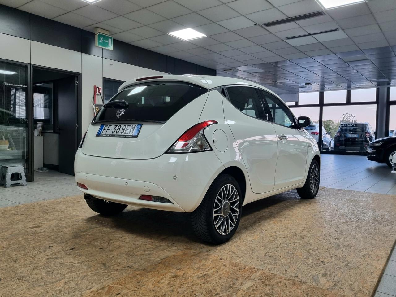 LANCIA YPSILON 1.2 BNEZINA 69 CV 5p. GOLD