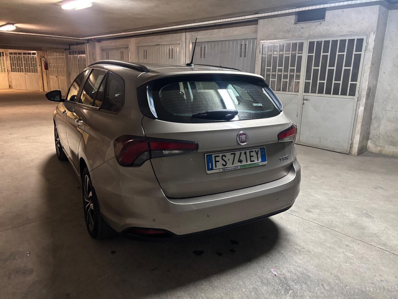 Fiat Tipo 1.4 T-Jet 120CV GPL SW Lounge