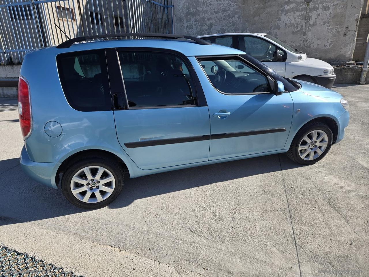 SKODA Roomster 1.2 TDI CR 75 CV Ambition TETTO PANORAMICO
