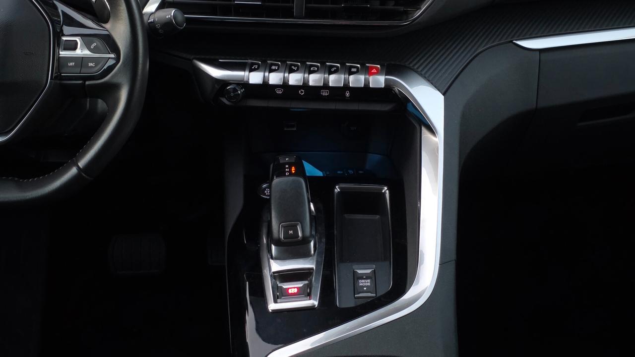 Peugeot 3008 BlueHDi 130 S&S EAT8 Allure
