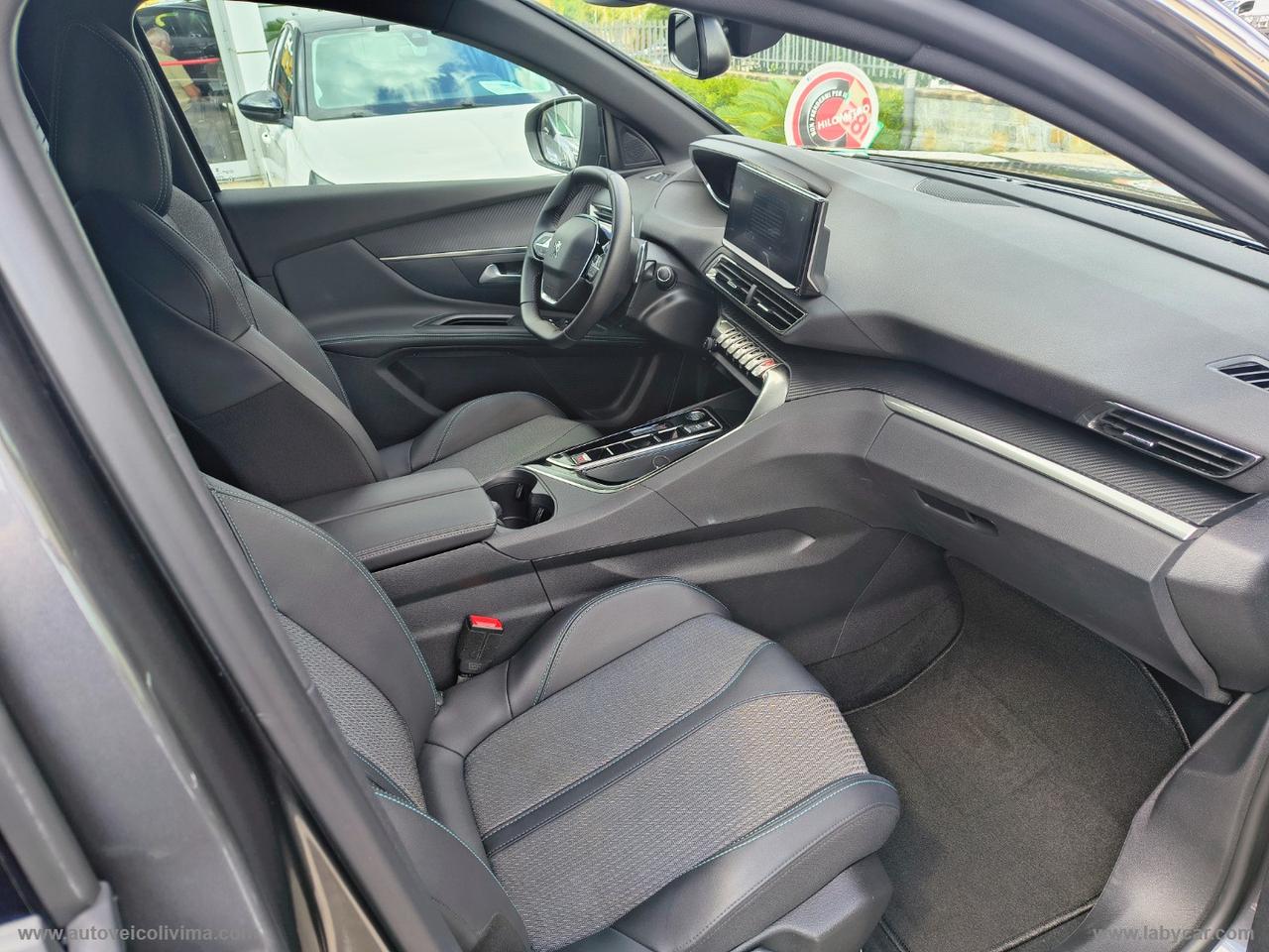 PEUGEOT 5008 BlueHDi 130 S&S EAT8 Allure Pack