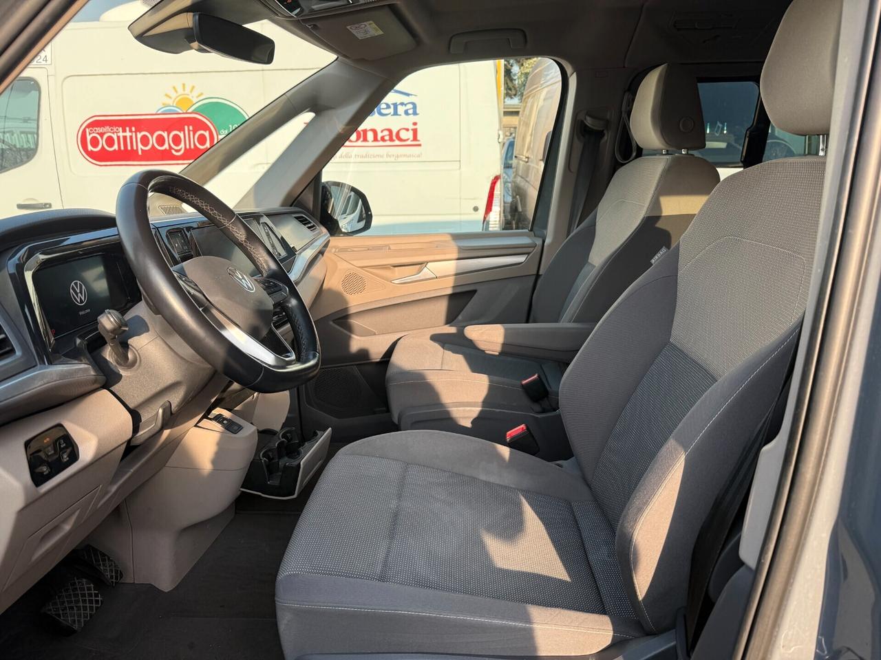 Volkswagen T7 Multivan 2.0TDI/7 POSTI/83000 KM