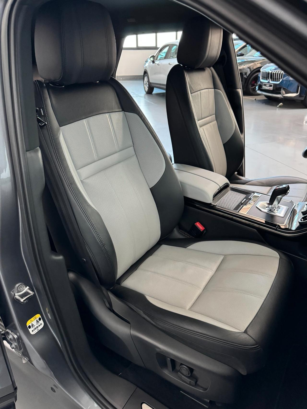 Land Rover Range Rover Evoque R-Dynamic SE mhev D150 2.0cc 150cv IVA Esposta