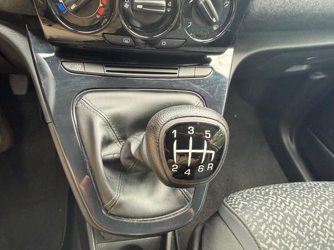 Lancia Ypsilon 1.0 5p Hyb. - PREZZO VERO -