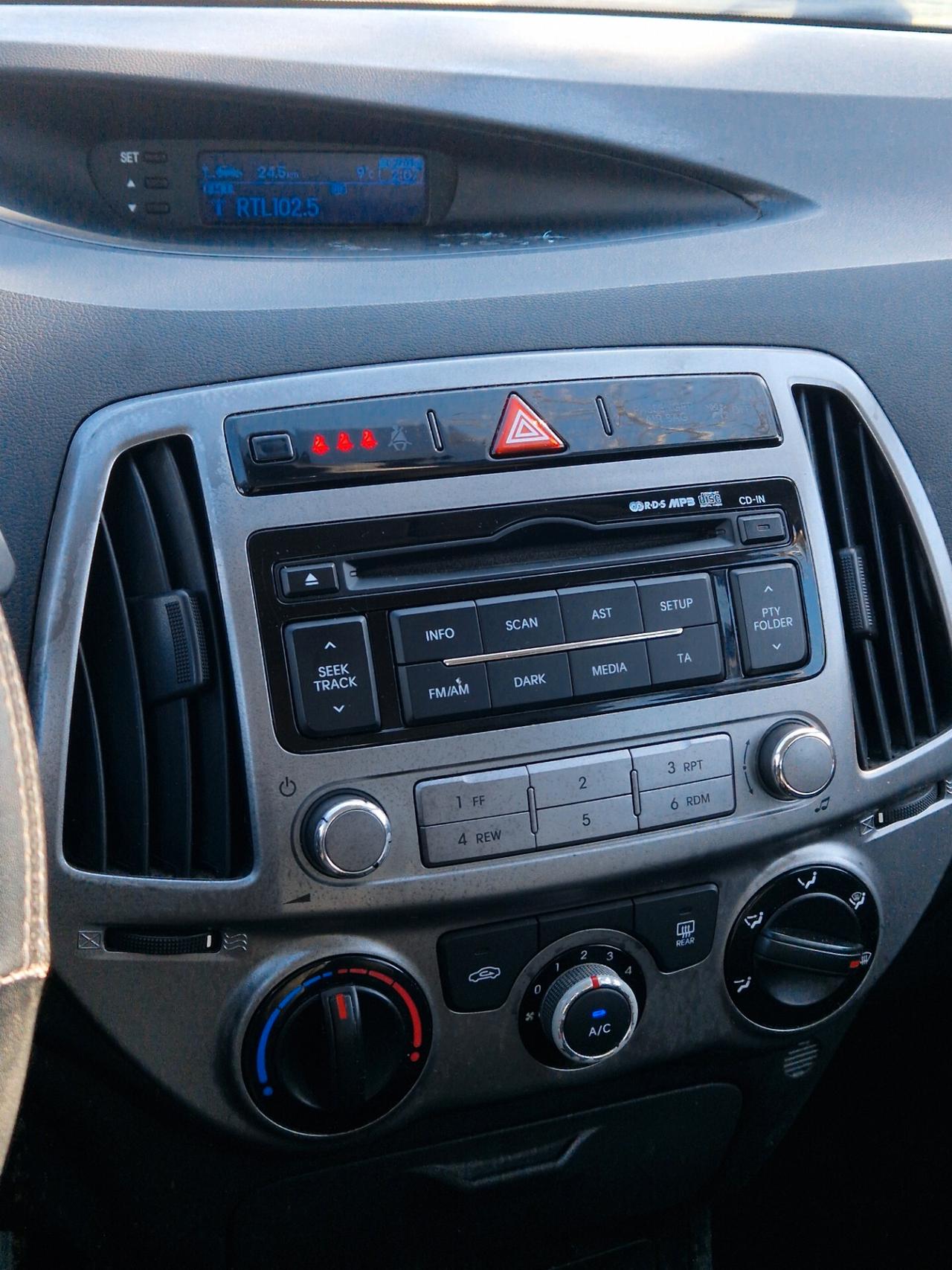 Hyundai i20 1.2 5p. BlueDrive GPL Sound Edition