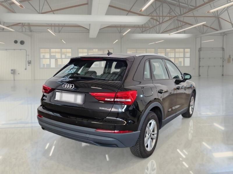 AUDI Q3 40 TDI quattro S tronic Business