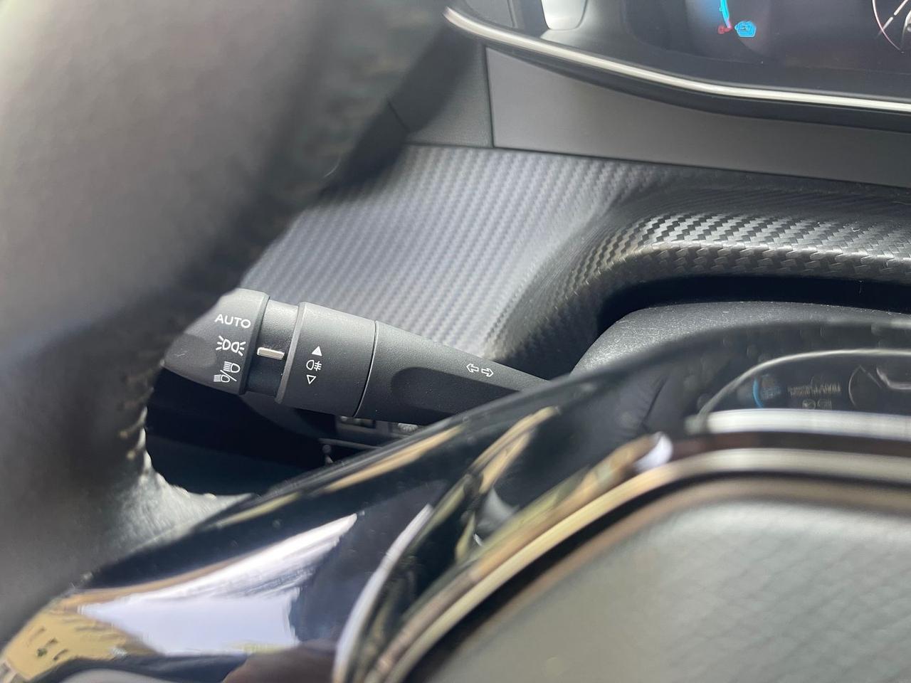 Peugeot 208 Allure e-208 #5990