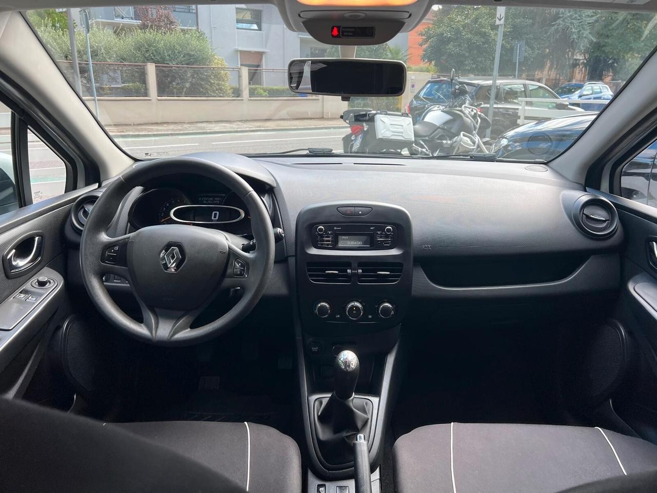 RENAULT CLIO 1.2 5P 73CV LIVE NEOPATENTATI