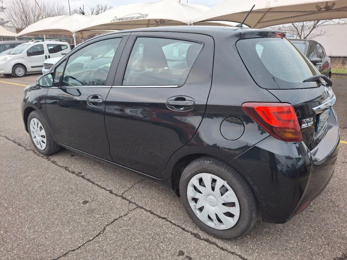 Toyota Yaris 1.0 5 porte Lounge