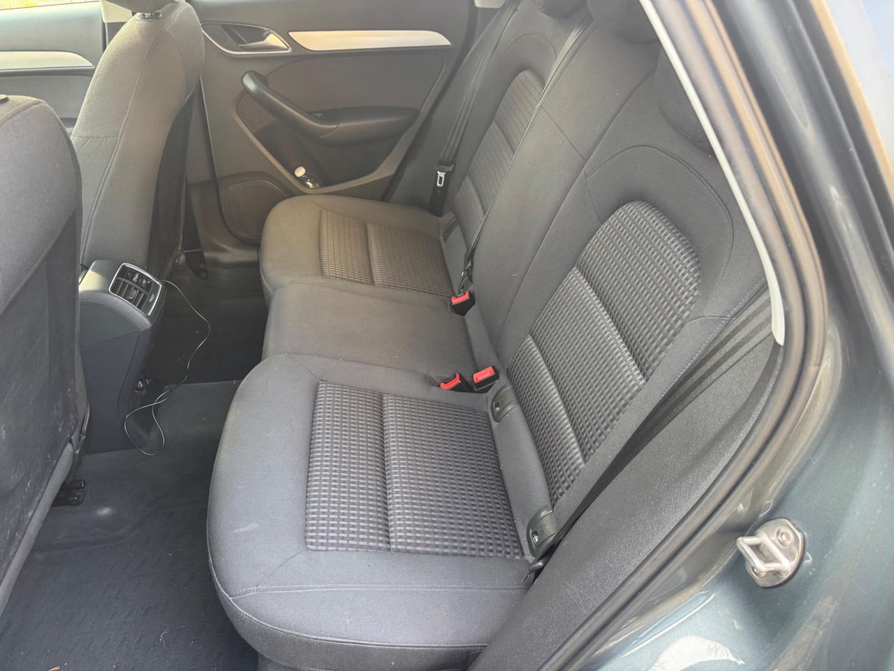 Audi Q3 2.0 TDI 4X4 neopaten garanzia 12 mesi