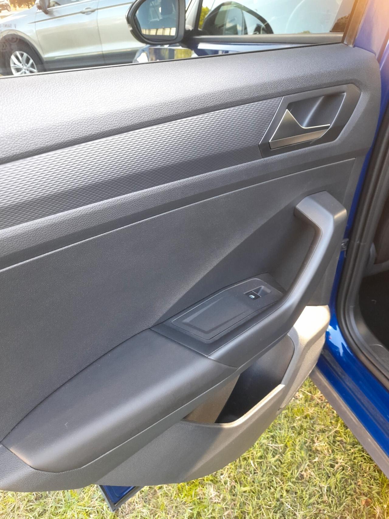 Volkswagen T-Roc 1.0 TSI R-Line PROMO