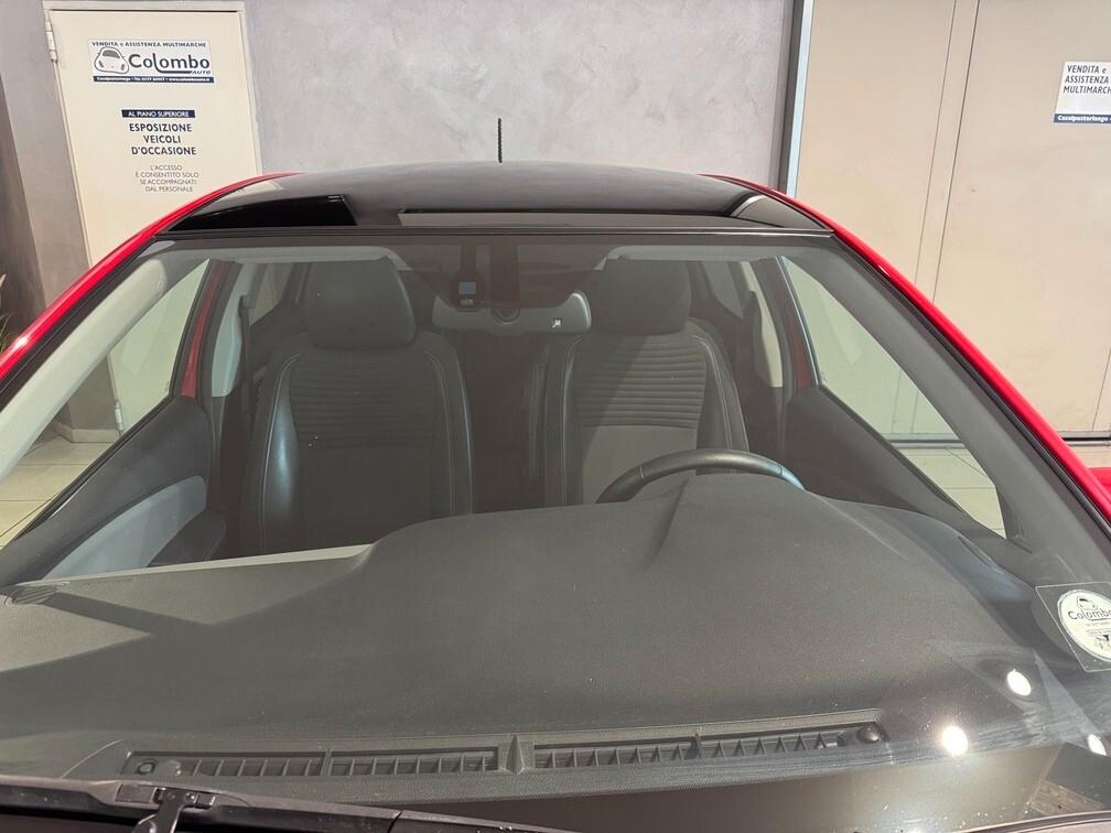 Toyota Yaris 5p 1.5h Style Hybrid aut Pano Navi Cam 16" Neopat