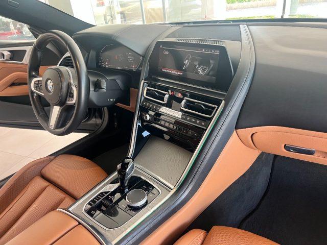 BMW 840 d 48V xDrive Coupé 4 ruote sterzanti