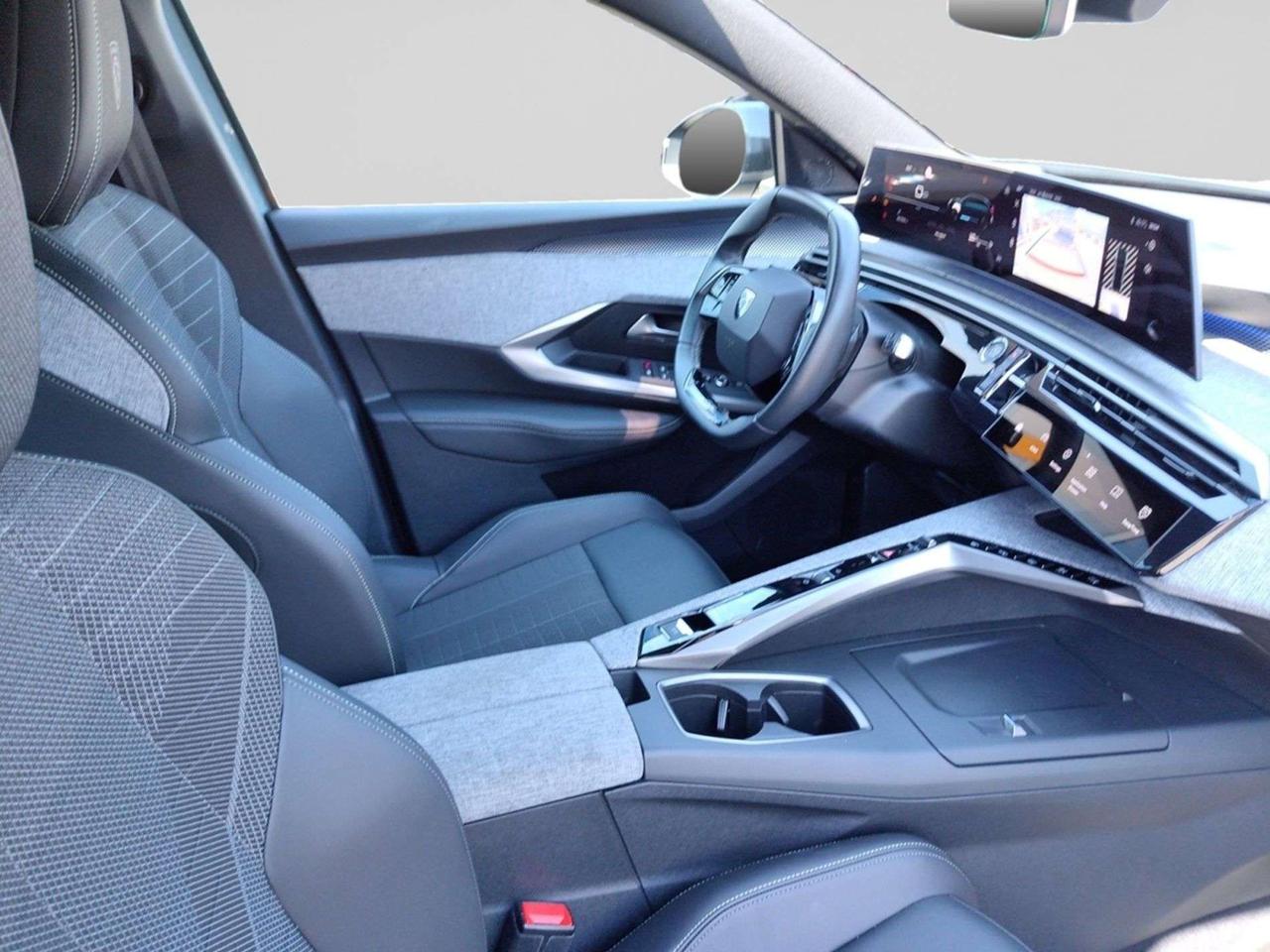 Peugeot 3008 PEUGEOT 3008 Hybrid 136 e-DCS6 GT