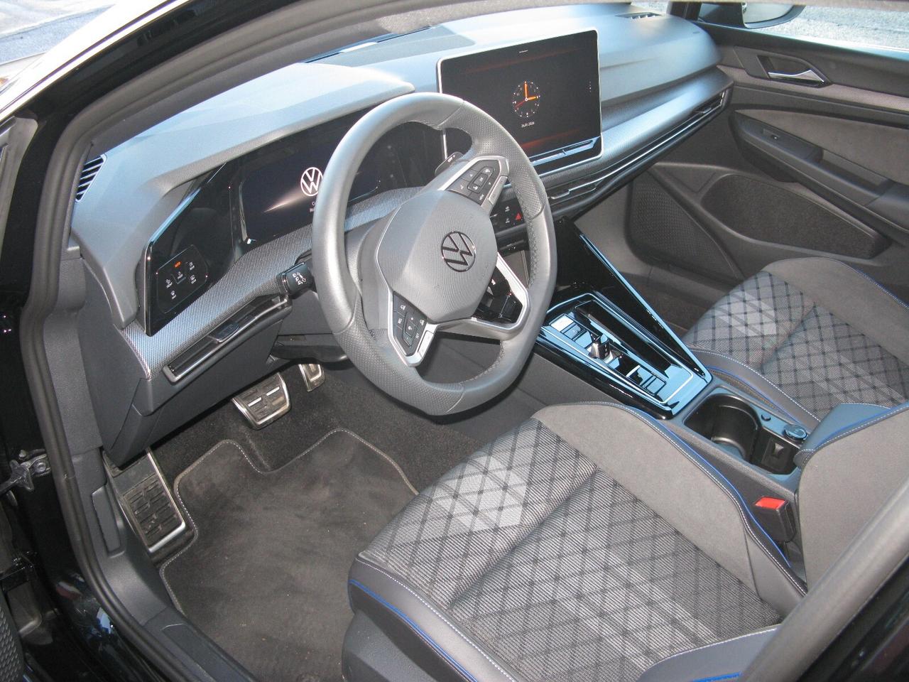 Volkswagen Golf 1.5 eTSI 115 CV DSG R-Line