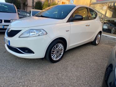 Lancia Ypsilon 1.2 69 CV 5 porte GPL Ecochic Silver