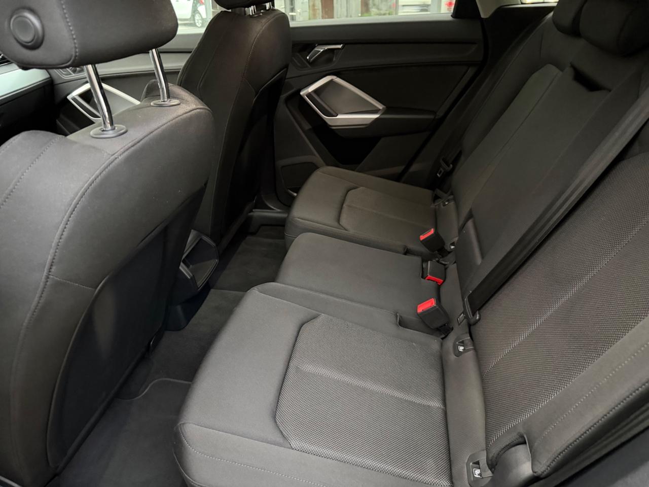 Audi Q3 35 TDI S tronic Business Advanced