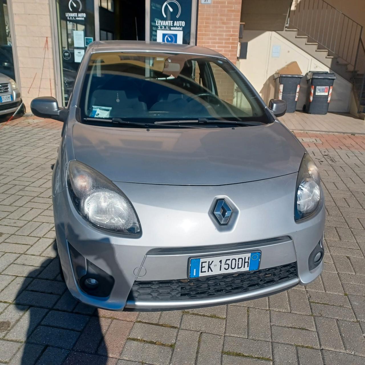 144.118KM TWINGO 1.2 PER NEOPATENTATI