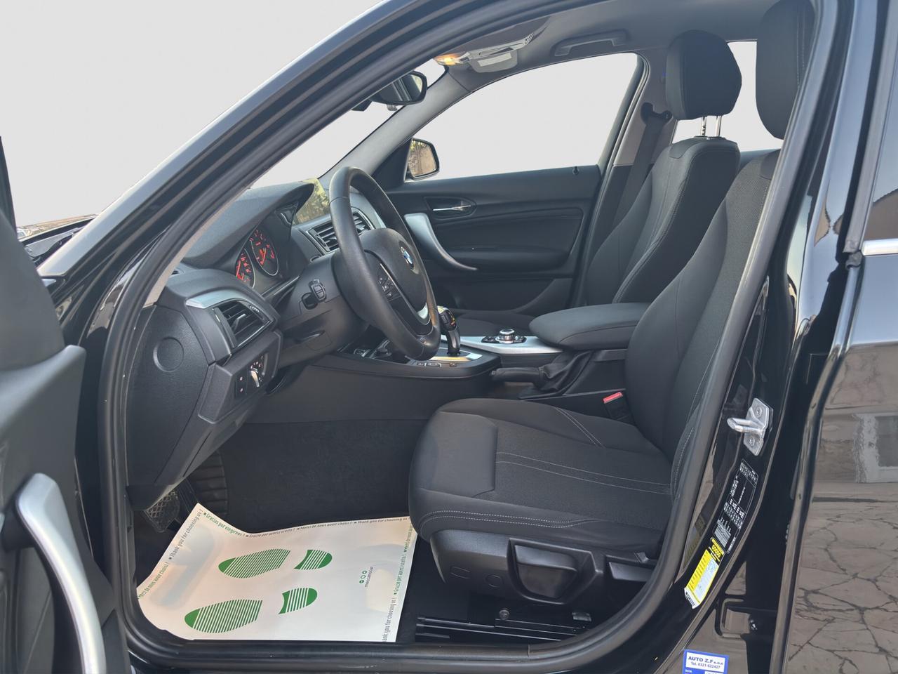 Bmw 116 116d 5p. Urban Steptronic
