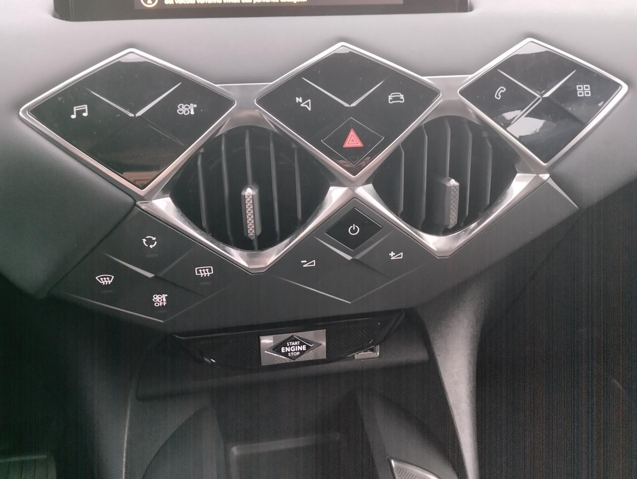 Ds DS3 3 CROSSBACK 130 EAT8 SO CHIC