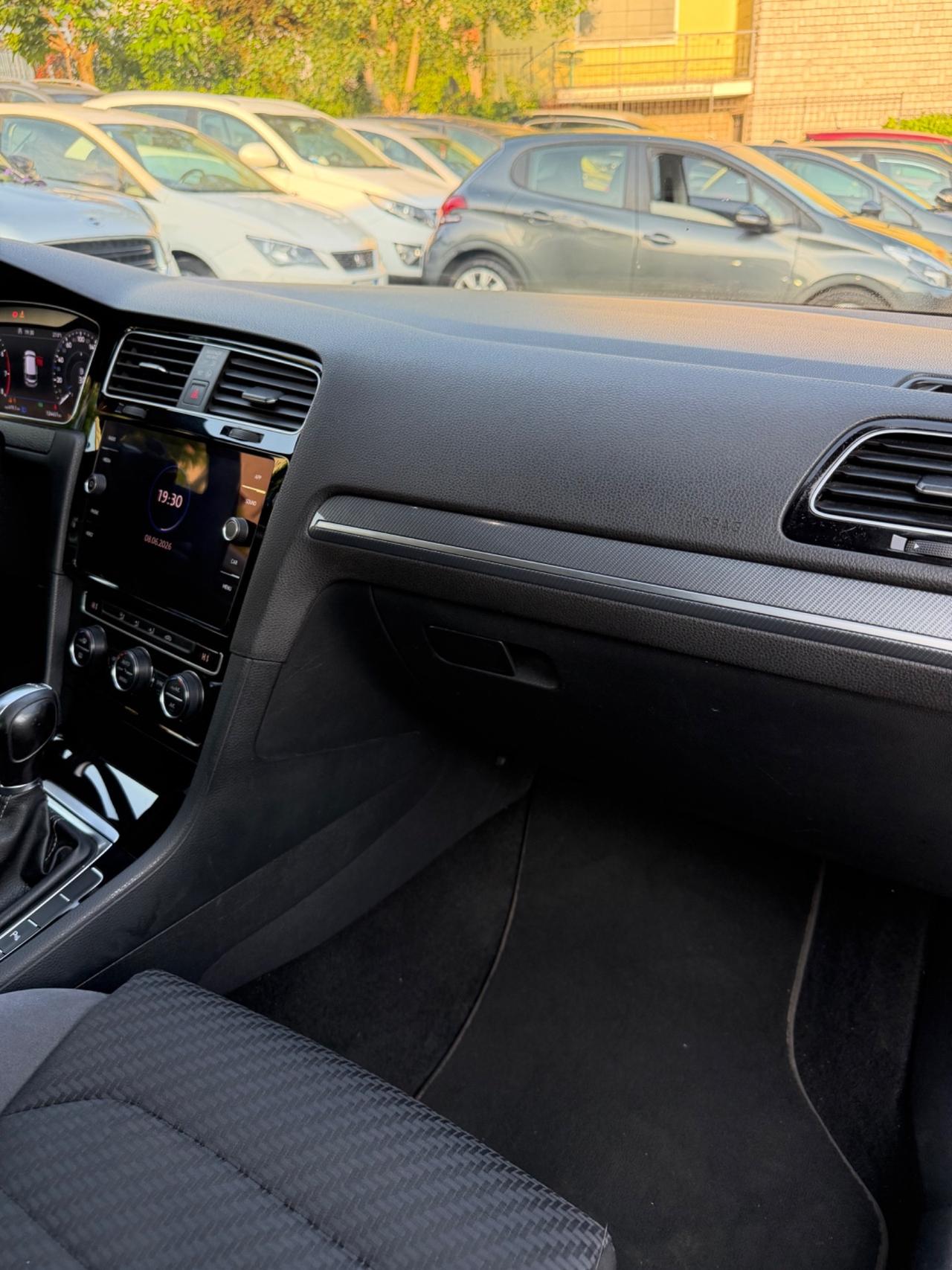 Volkswagen GOLF R LOOK FULLOPT TOTAL BLACK