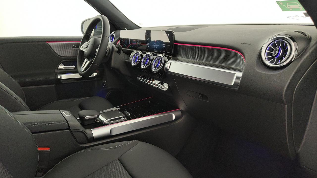 Mercedes-Benz EQB 300 4MATIC