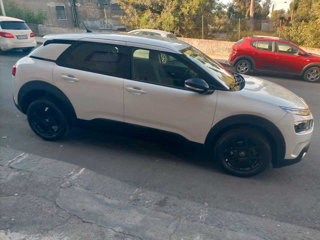 Citroen C4 Cactus BlueHDi 100 S&S Shine