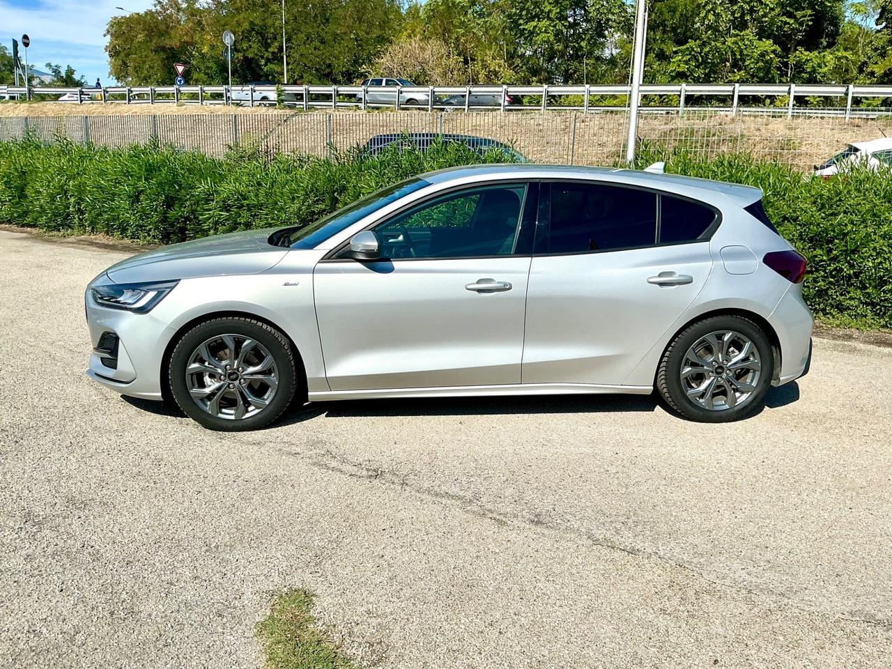 Ford Focus 1.0 EcoBoost Hybrid 125 CV 5p. ST-Line