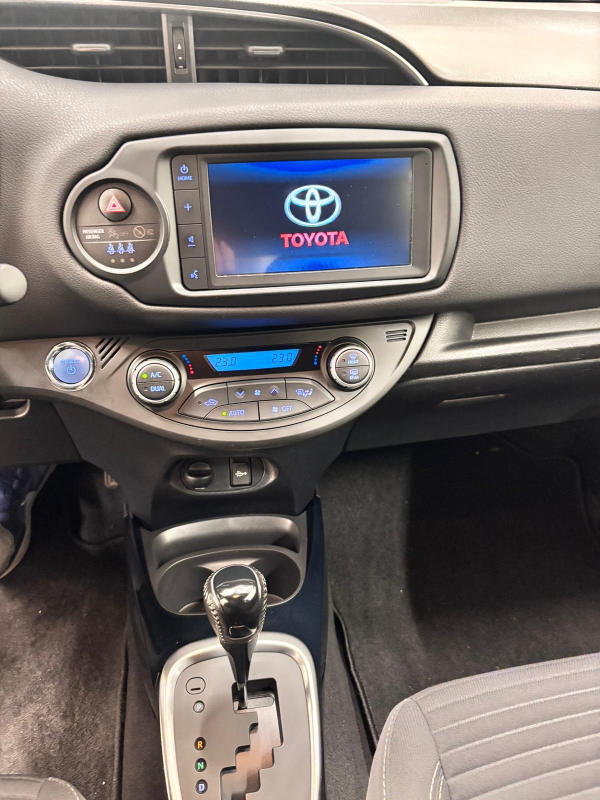 TOYOTA Yaris III 2017 - Yaris 5p 1.5h Style my18