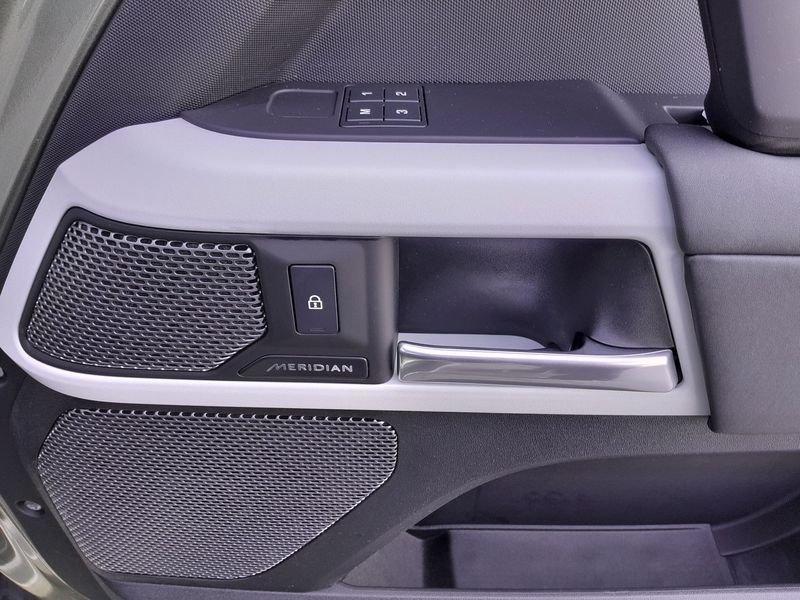 Land Rover Defender 3.0D I6 200 110 SE AWD AUTOCARRO N1 NETTO IVA