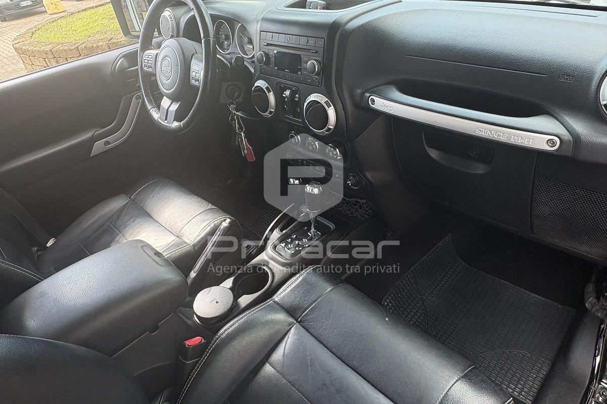JEEP Wrangler Unlimited 2.8 CRD DPF Sahara Auto