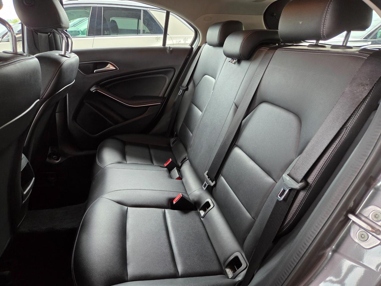 Mercedes-benz A 200 d Automatic 4Matic Premium