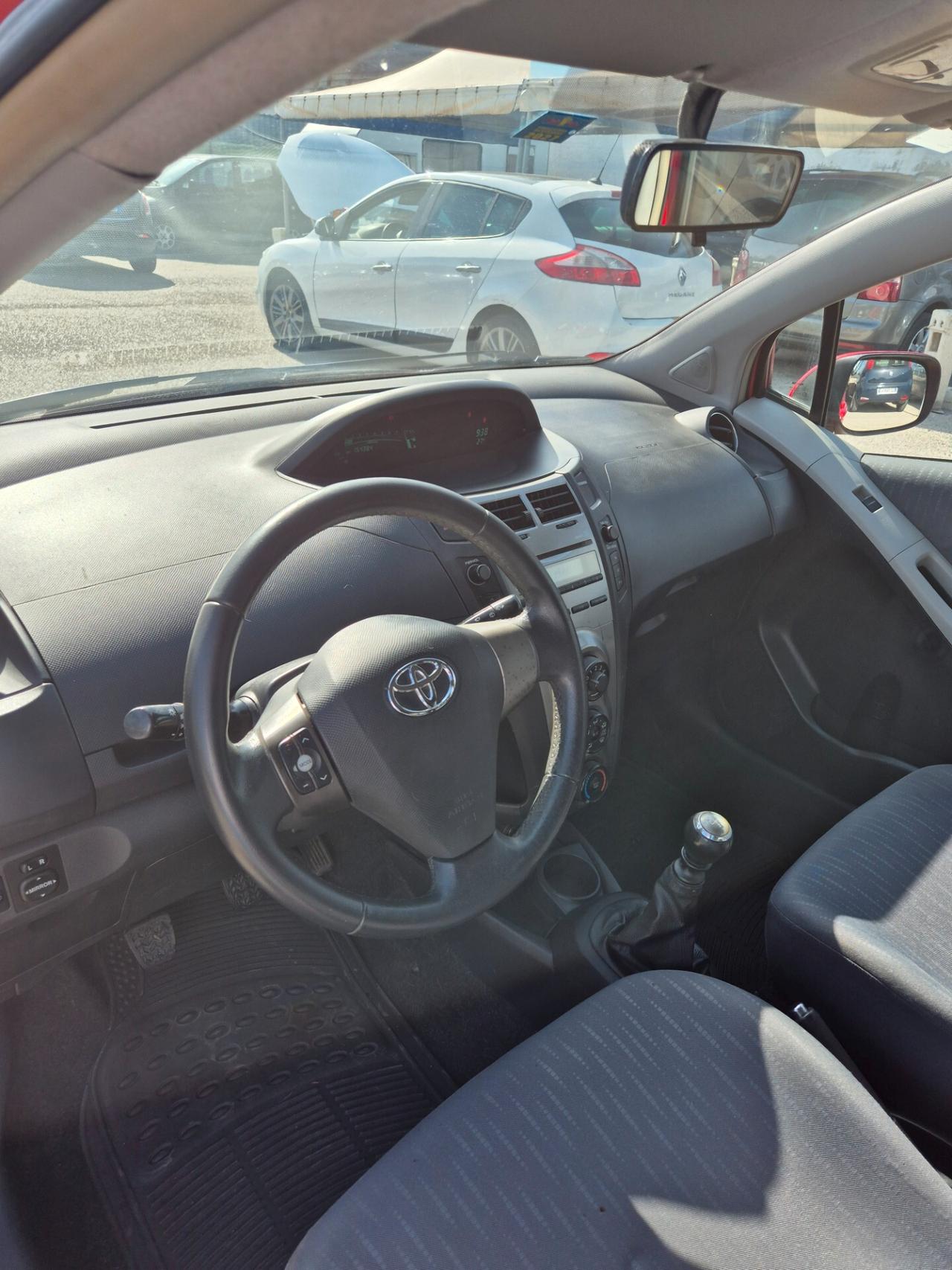 Toyota Yaris 1.3 5 porte Sol