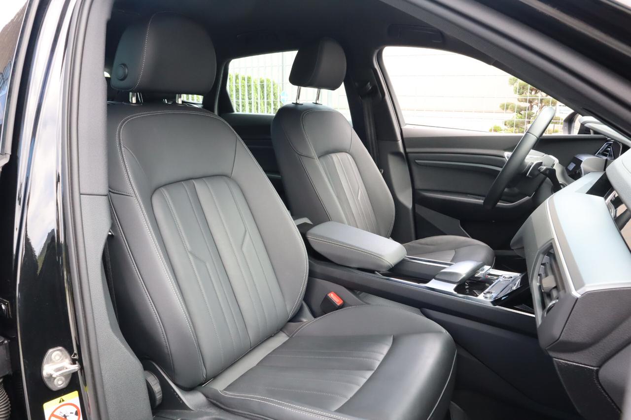 Audi e-tron 55 Quattro 408 CV Black Line - Cerchi da 21" Gancio traino