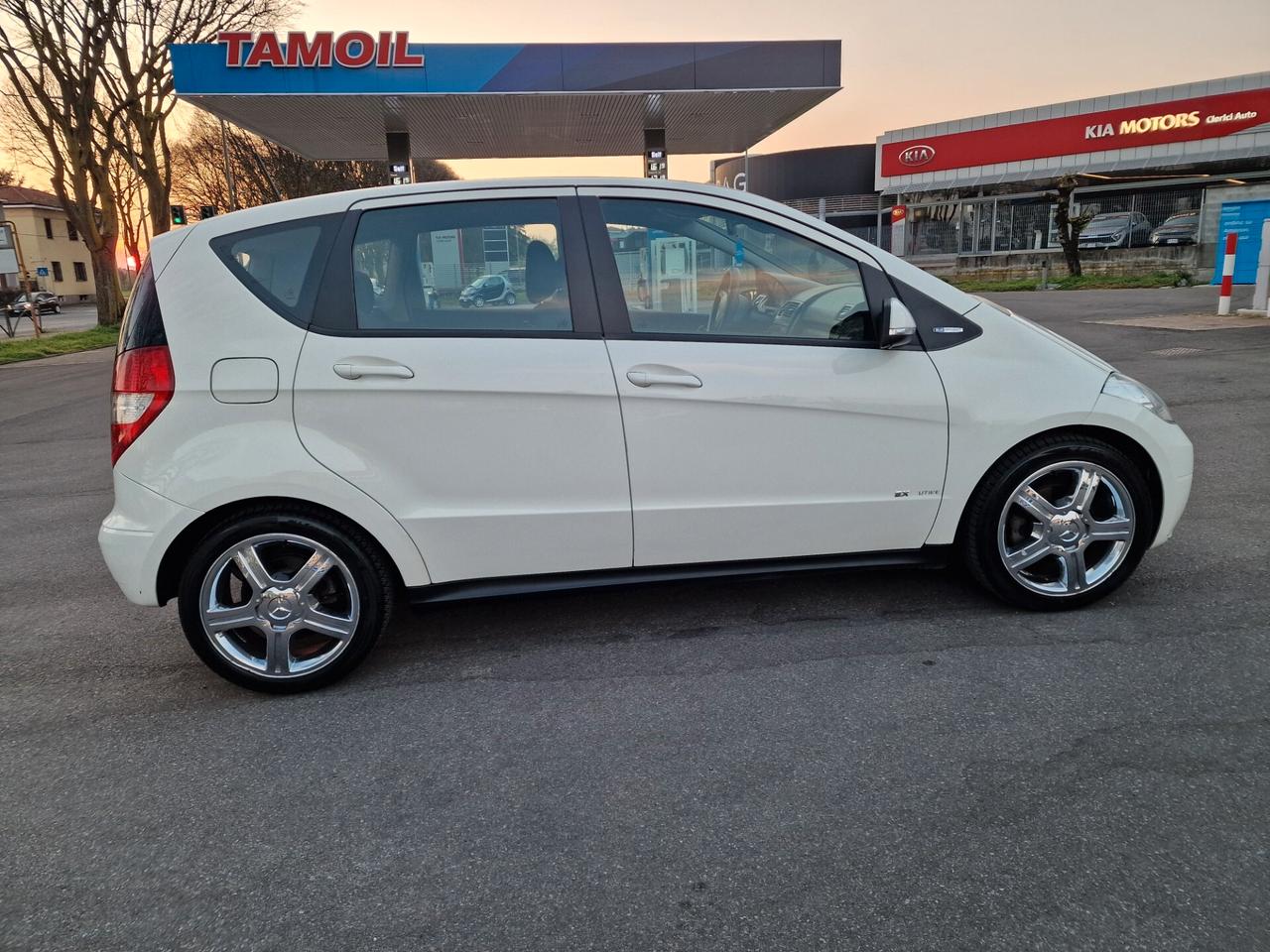 Mercedes-benz A 160 A 160 CDI BlueEFFICIENCY Premium