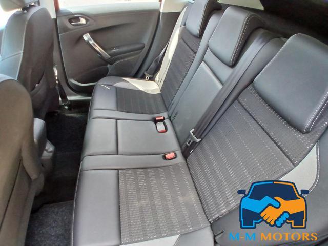 PEUGEOT 2008 110 cv EAT6 S&S automatica Black Matt!