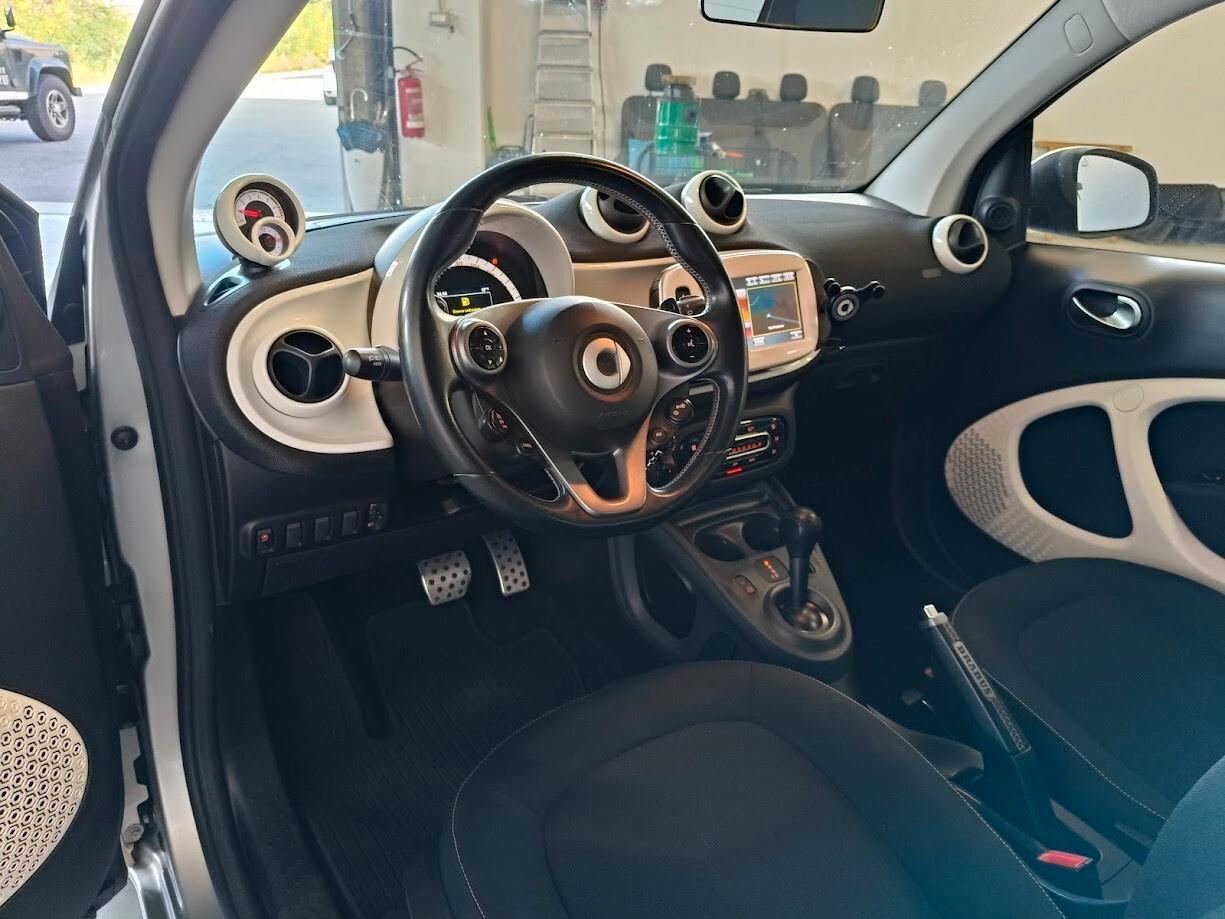 Smart ForTwo BRABUS 0.9 Turbo twinamic