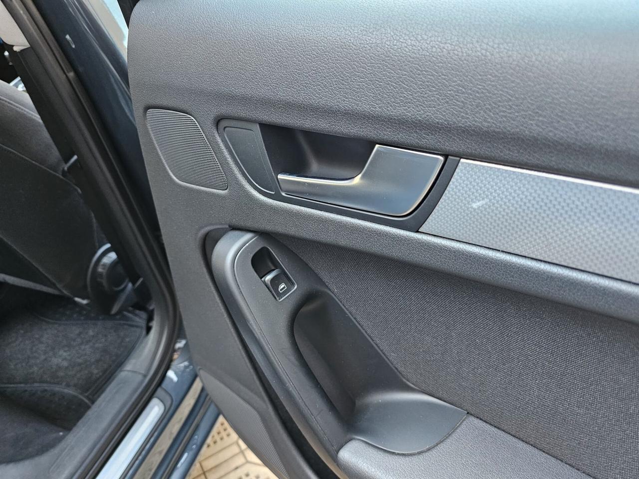 Audi A4 2.0 TDI 143CV S-Line