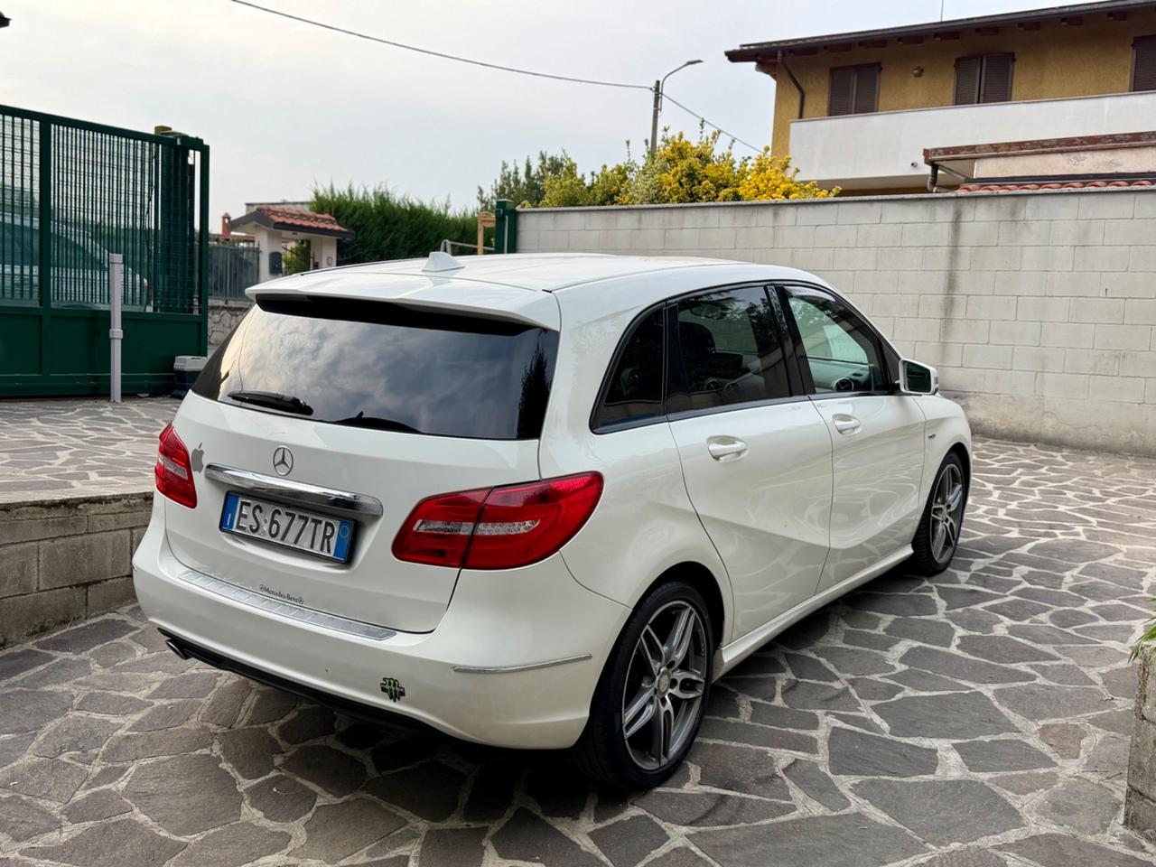 Mercedes-benz B 180 CDI Premium AMG Blueefficiency