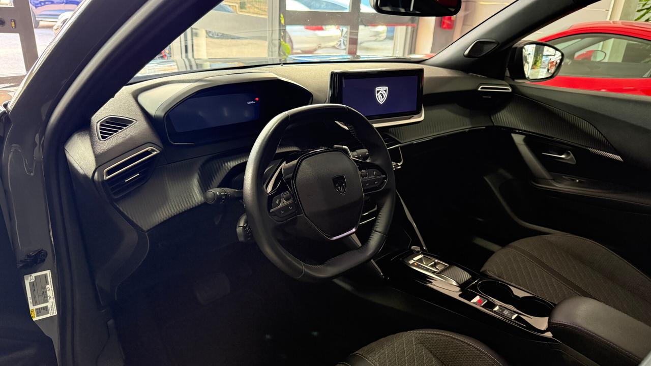 Peugeot 2008 BlueHDi 130 S&S EAT8 Allure