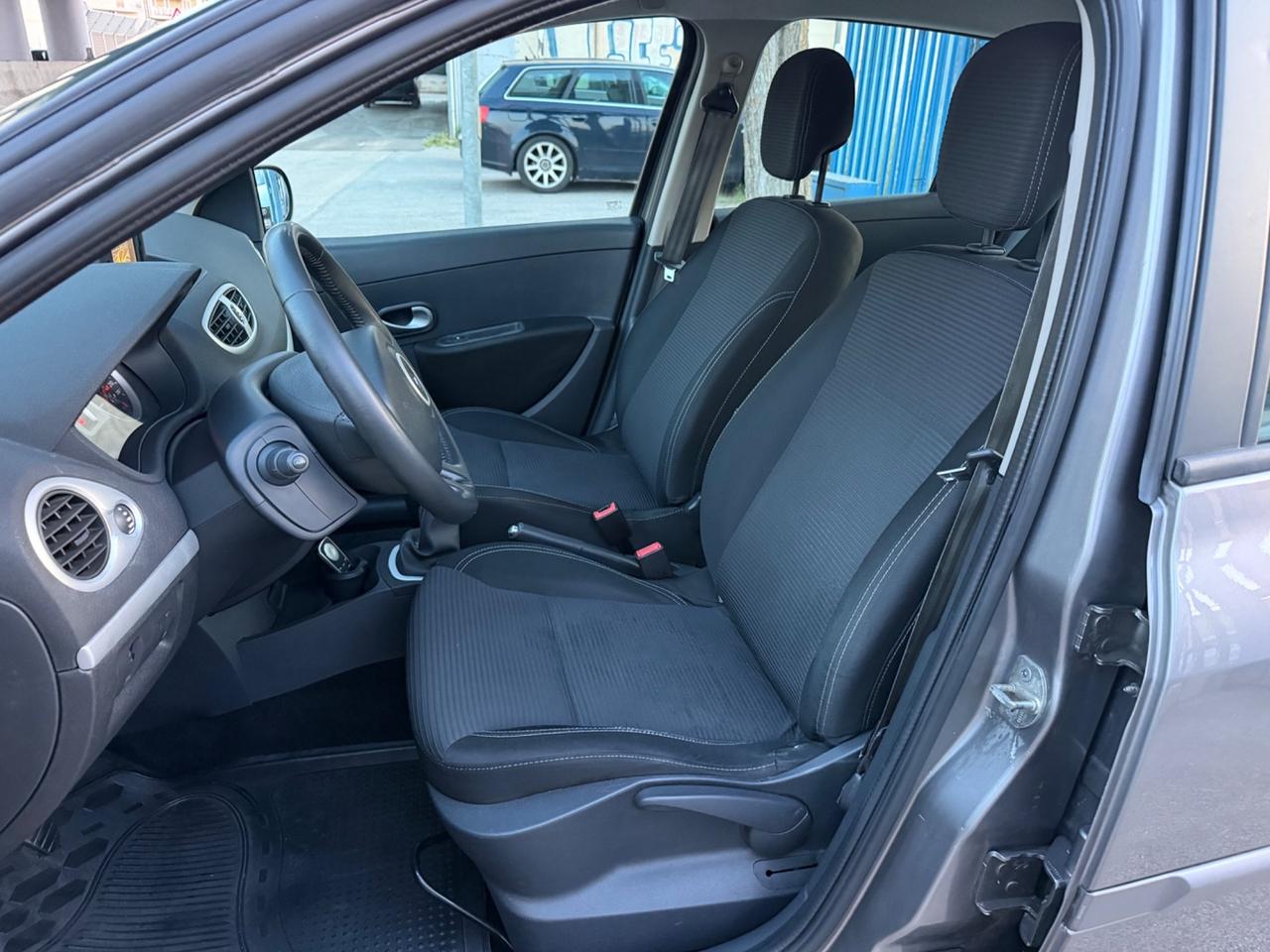 Renault Clio 1.5 dCi 75 CV 2012 navigatore