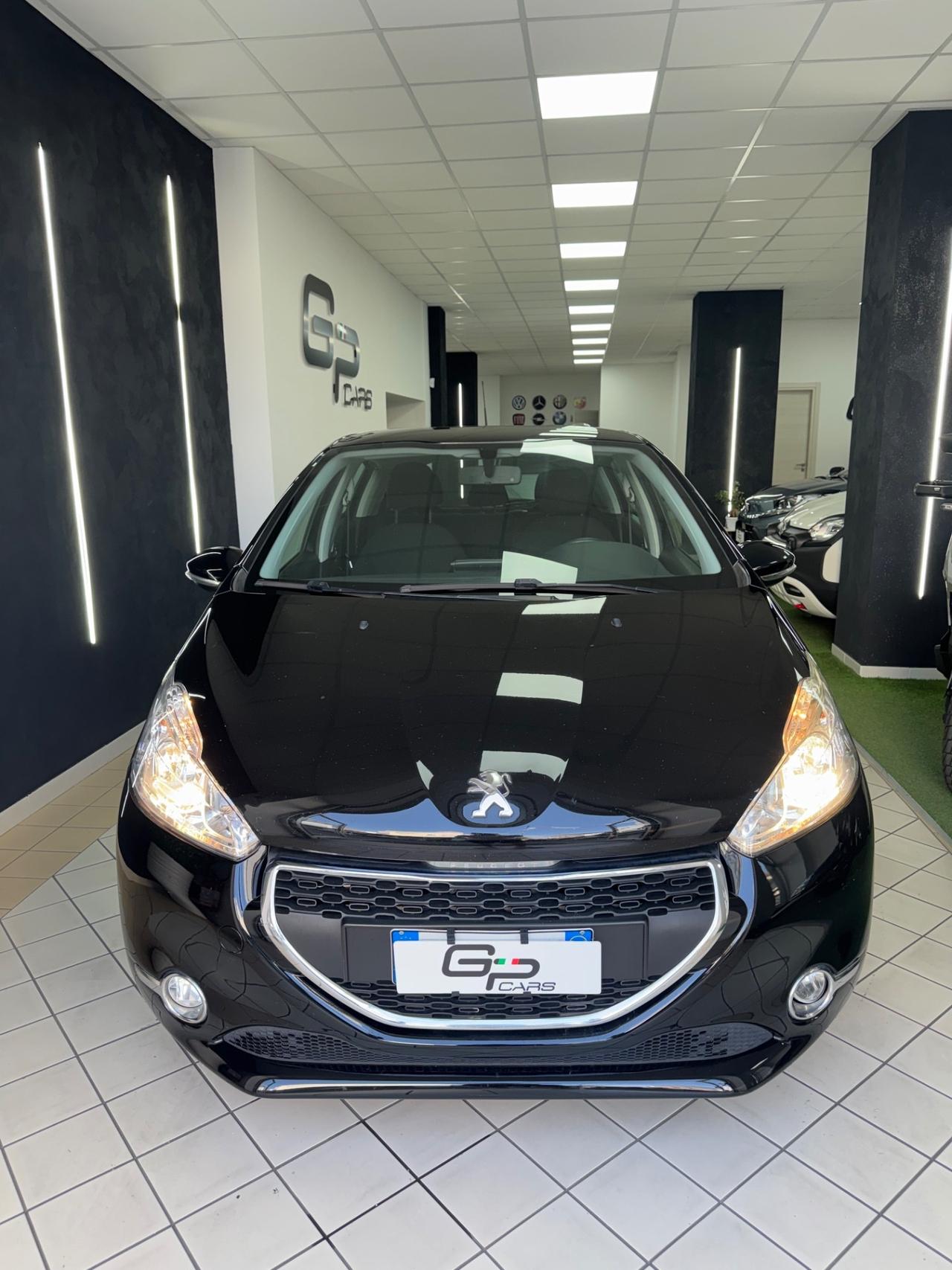 Peugeot 208 1.4 HDi 68 CV 5 porte Allure
