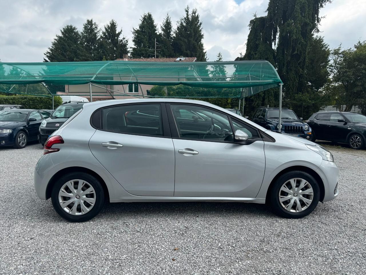 Peugeot 208 PureTech 82 5 porte Access