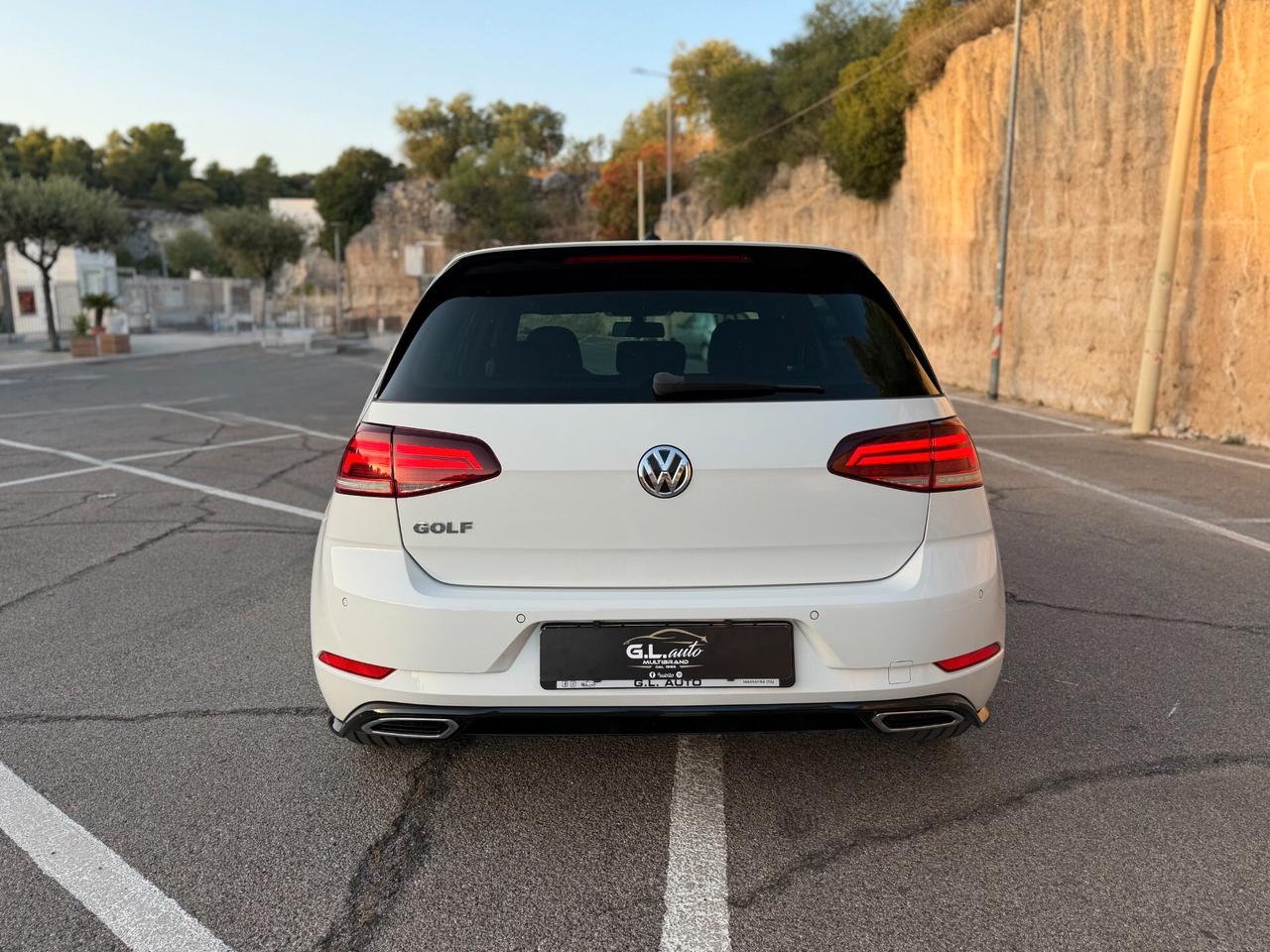 Volkswagen Golf 7.5 R-LINE/2.0 TDI 150 CV/CAR PLAY/17"